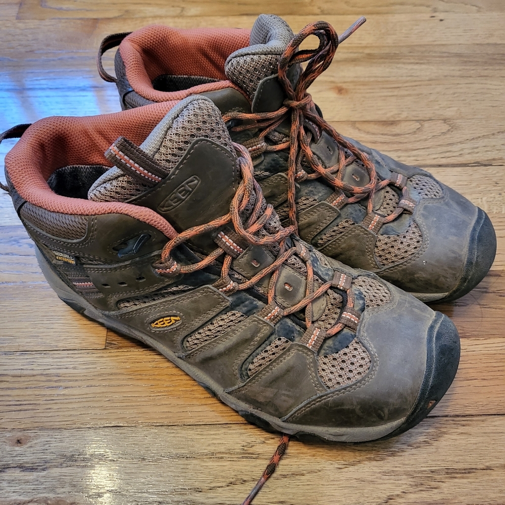 Keen hiking boots
